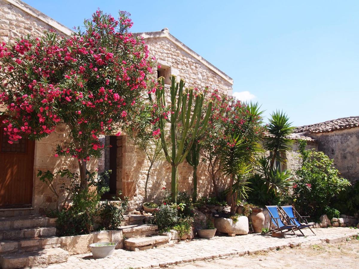 Vinciucci Bed & Breakfast Ispica Bagian luar foto