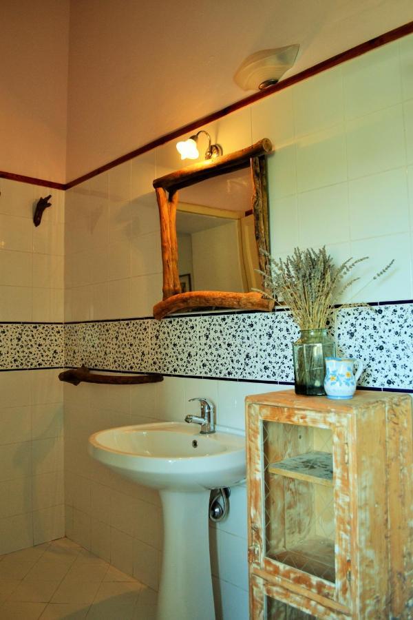Vinciucci Bed & Breakfast Ispica Bagian luar foto