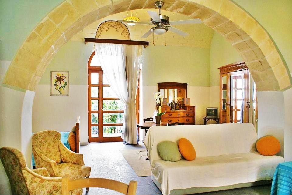 Vinciucci Bed & Breakfast Ispica Bagian luar foto